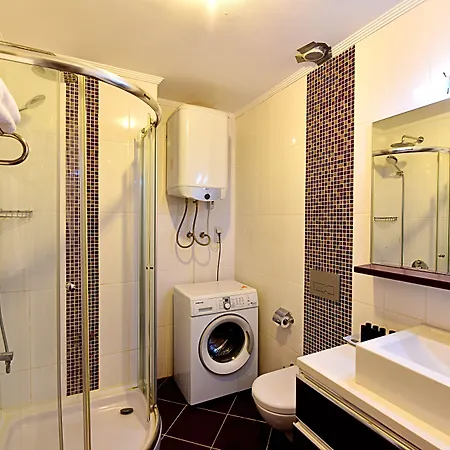 Royal Palm Apartment *